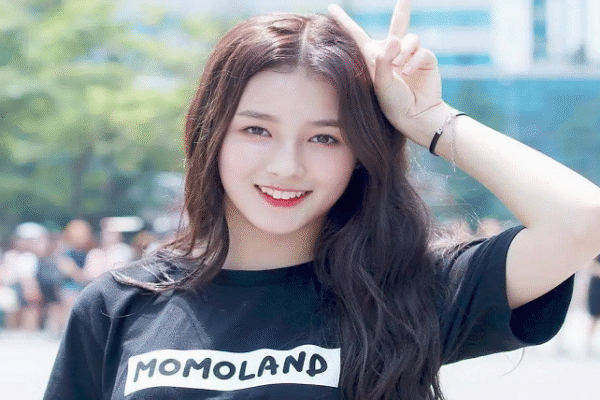 Unveiling the Global Star: Nancy Momoland’s Journey from K-pop Icon to International Sensation nancy momoland